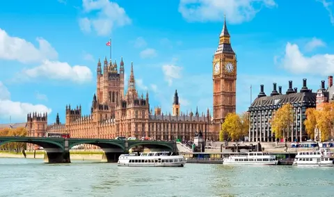 Tours Across the UK & Europe